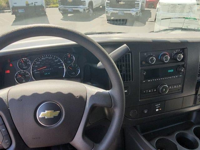 New 2026 Chevrolet Express 2500 Extended w/ Communications Package RWD image 11
