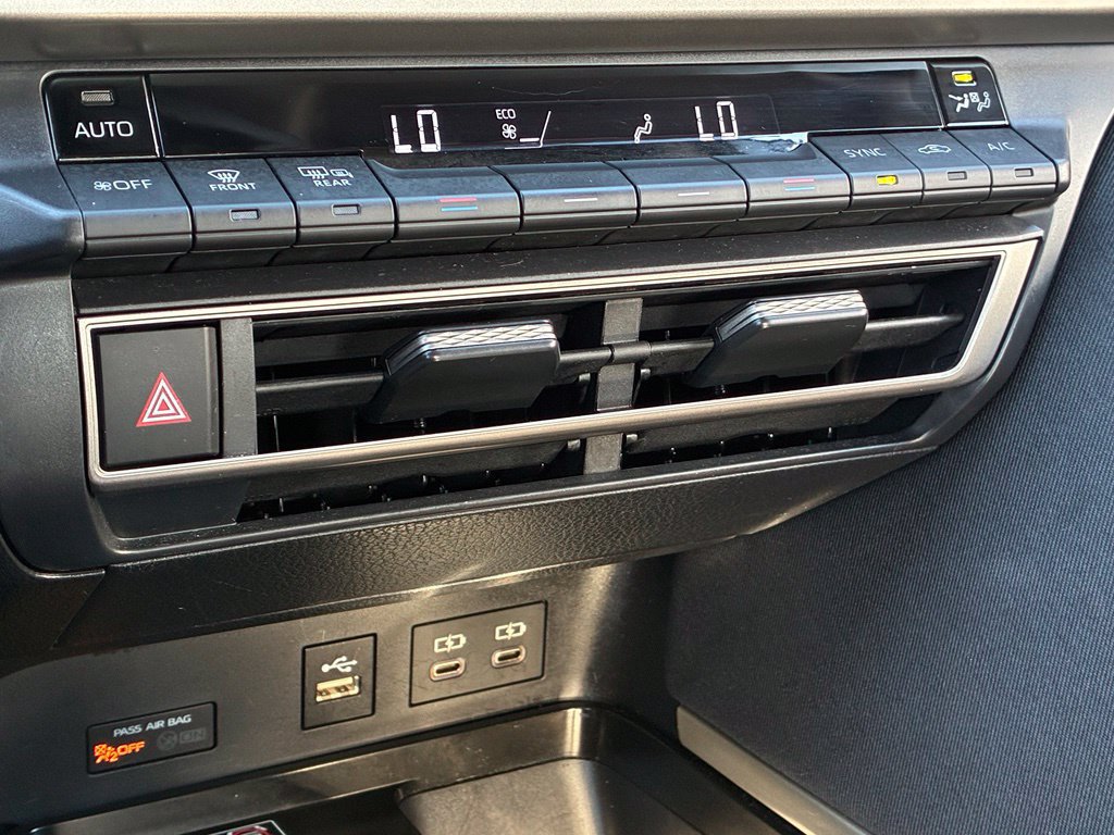 Used 2025 Toyota Camry LE FWD image 23