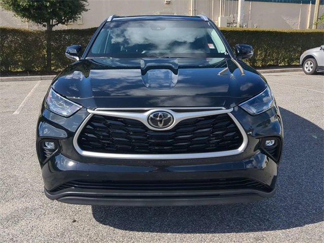Certified 2022 Toyota Highlander XLE image 9
