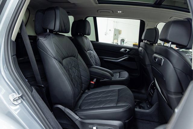 Certified 2023 BMW X7 xDrive40i w/ Premium Package image 24