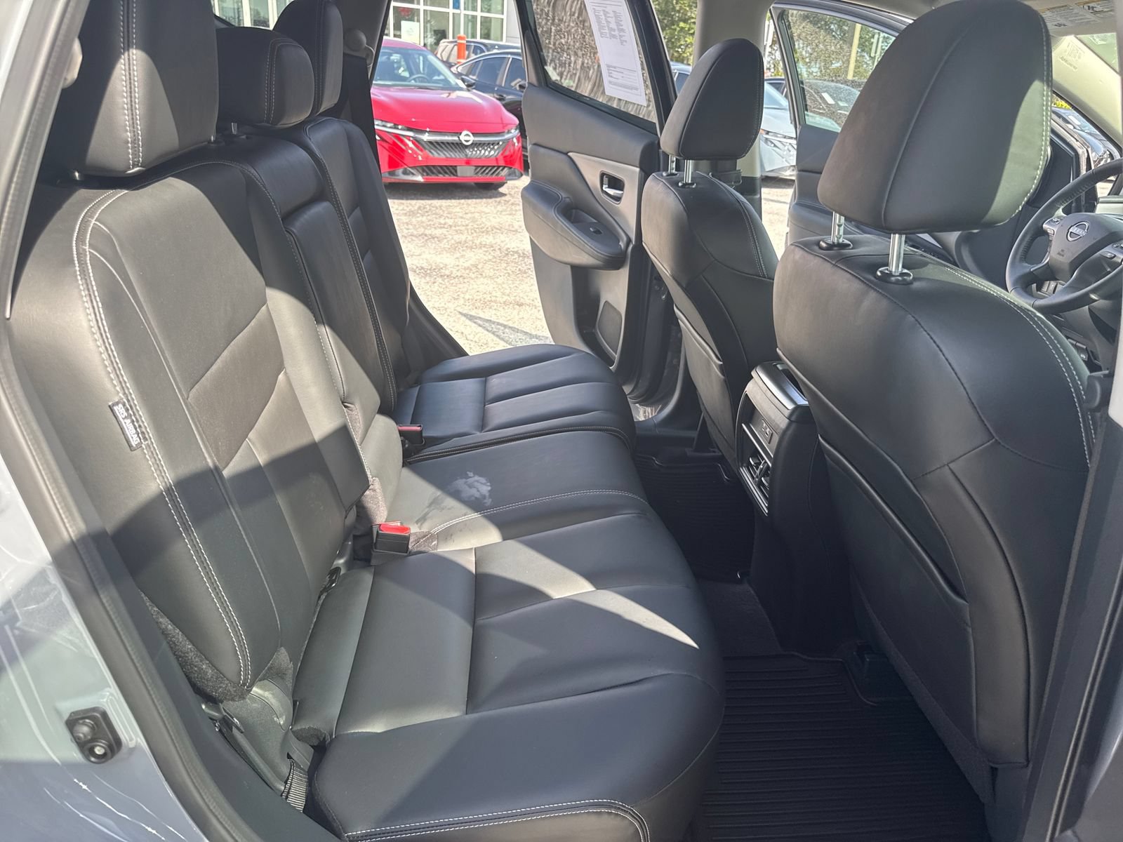 Certified 2024 Nissan Murano SV w/ SV Midnight Edition Package FWD image 40
