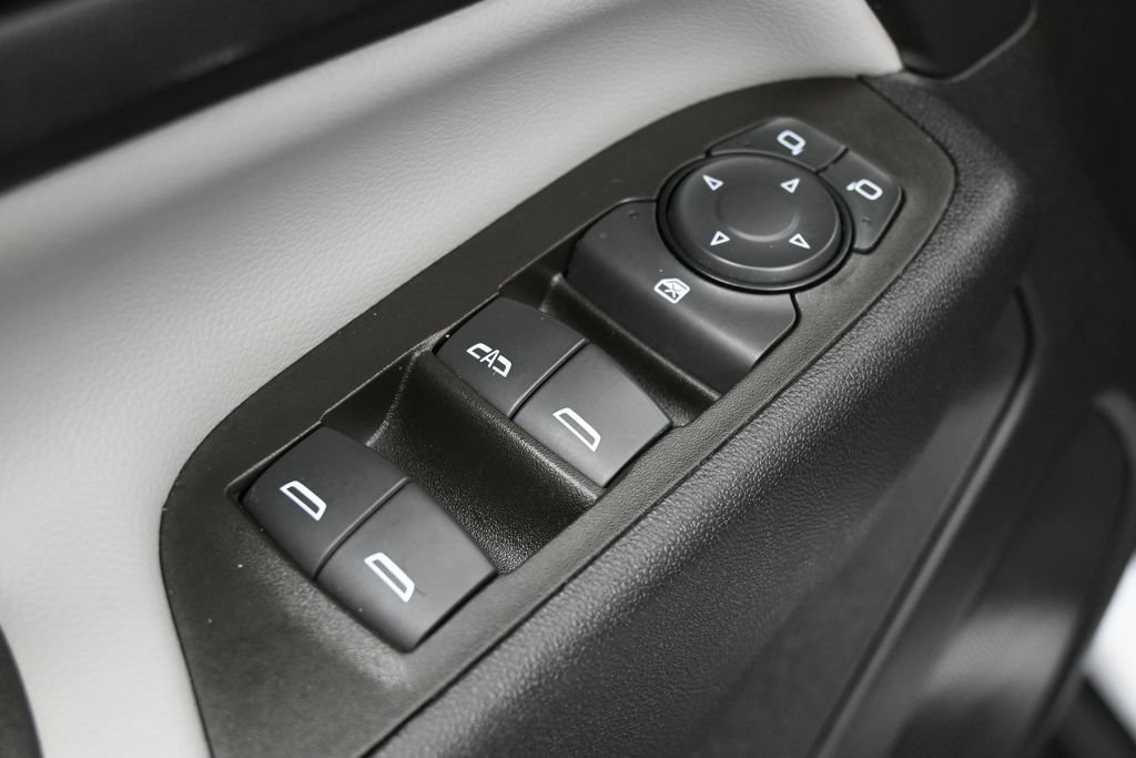 Used 2023 Chevrolet Equinox LS FWD image 13