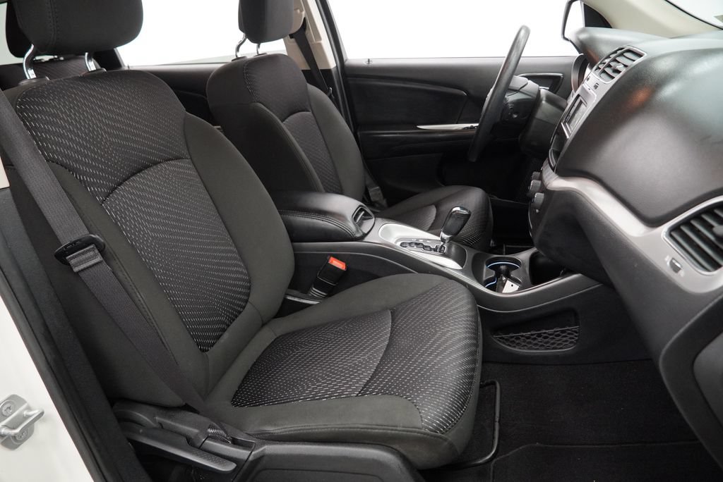 Used 2019 Dodge Journey SE FWD image 33