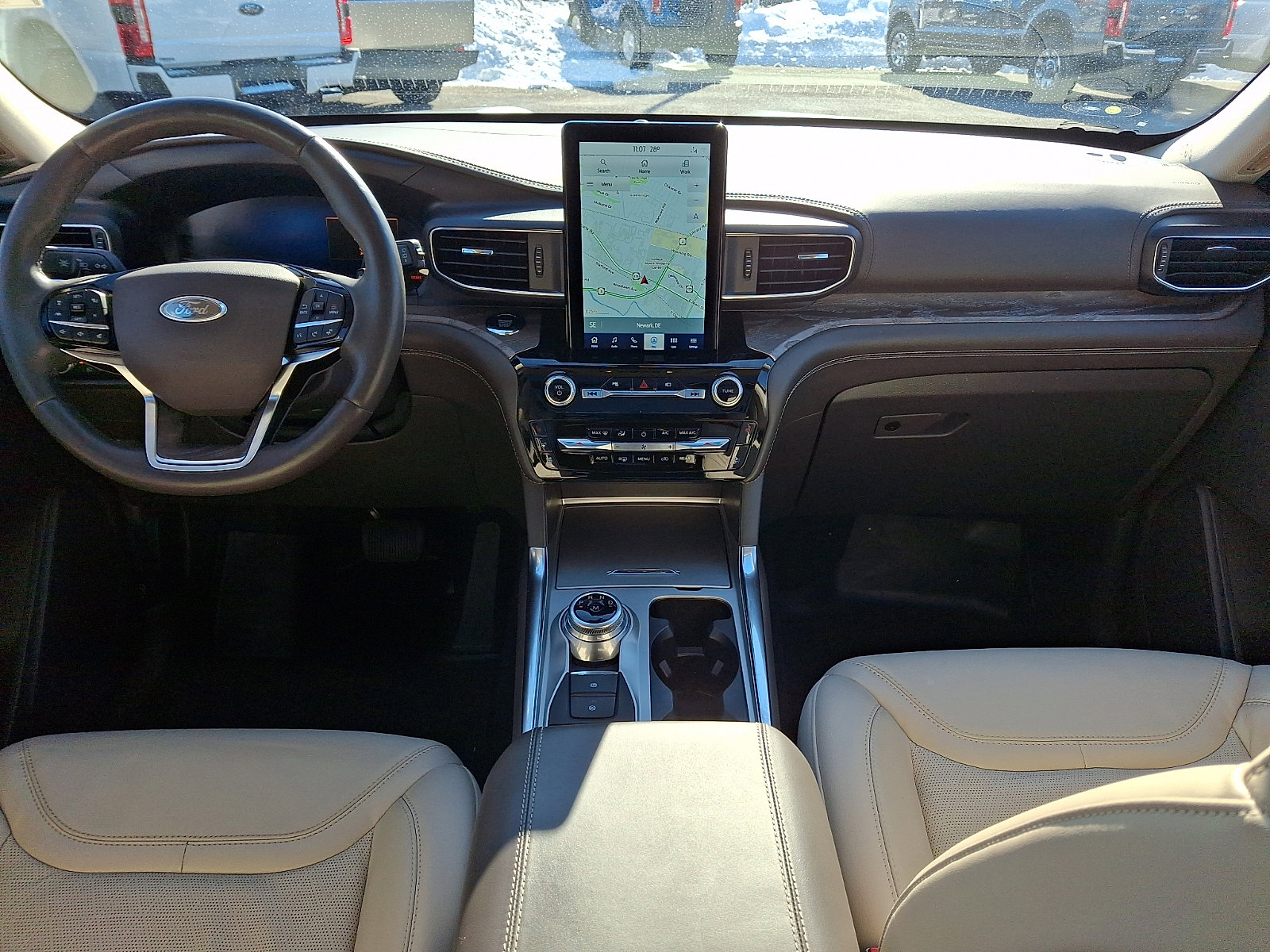 Certified 2021 Ford Explorer Platinum w/ Premium Technology Package image 15