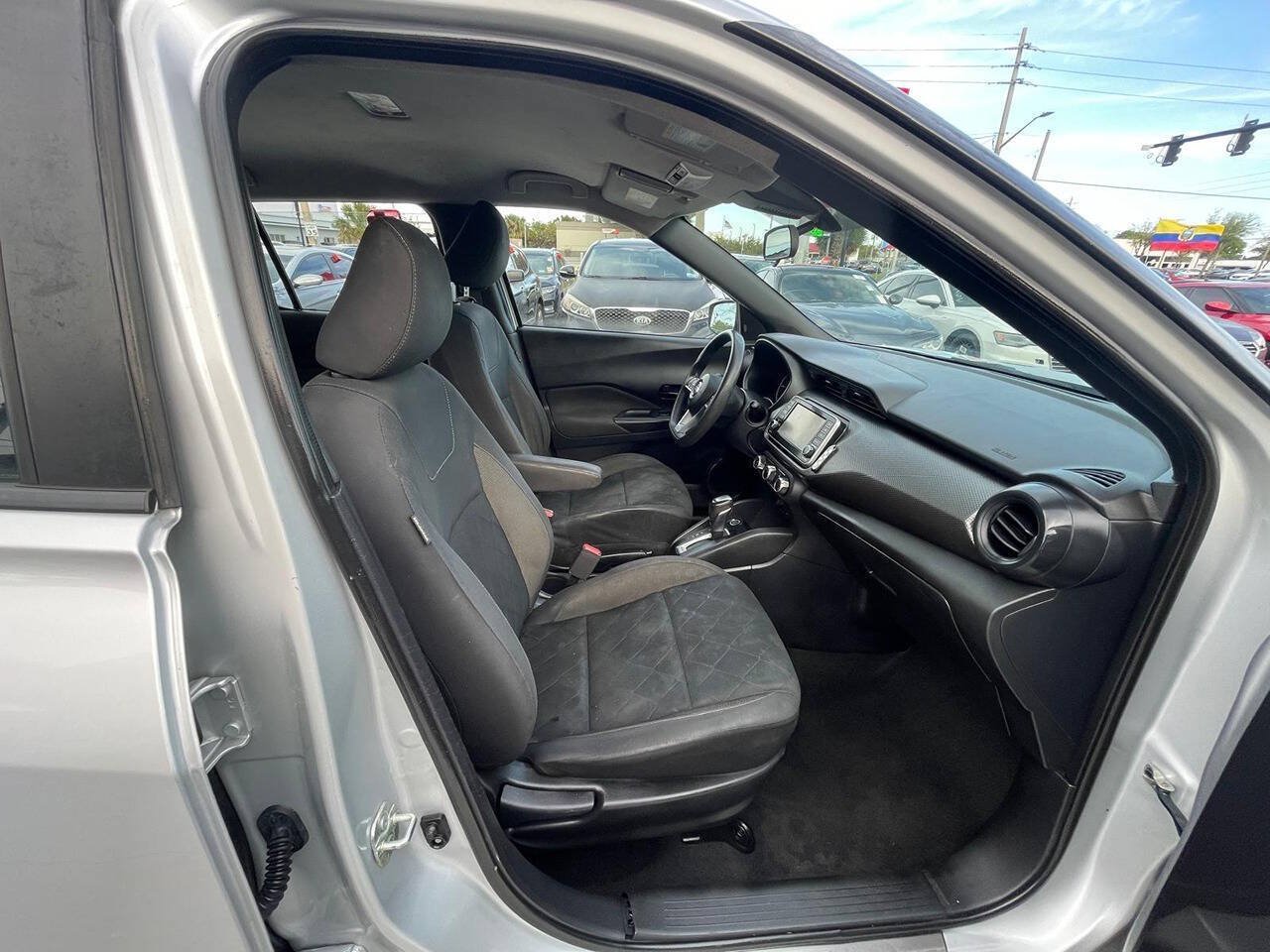 Used 2020 Nissan Kicks S FWD image 12