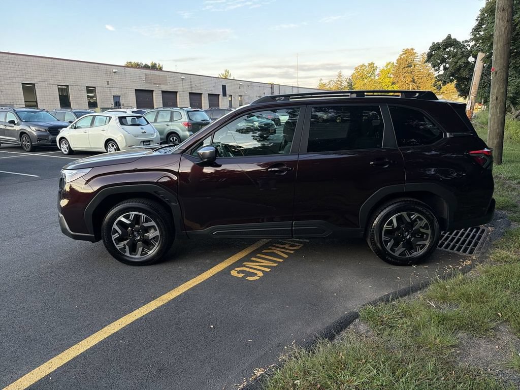 Used 2026 Subaru Forester Premium AWD/4WD image 5