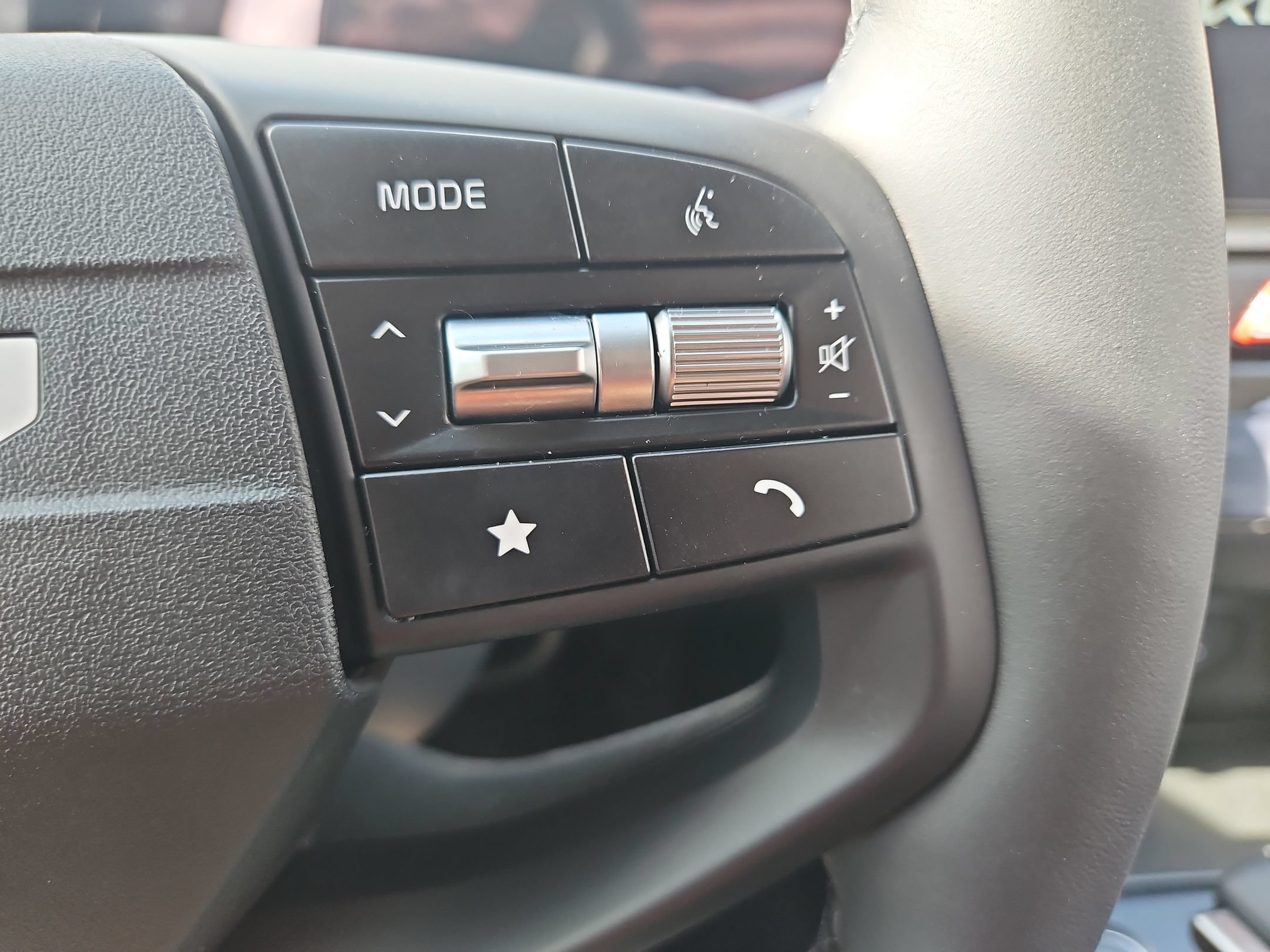 New 2026 Kia Sportage LX FWD image 23