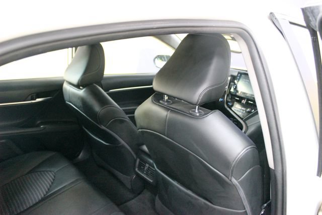 Used 2021 Toyota Camry SE FWD image 9