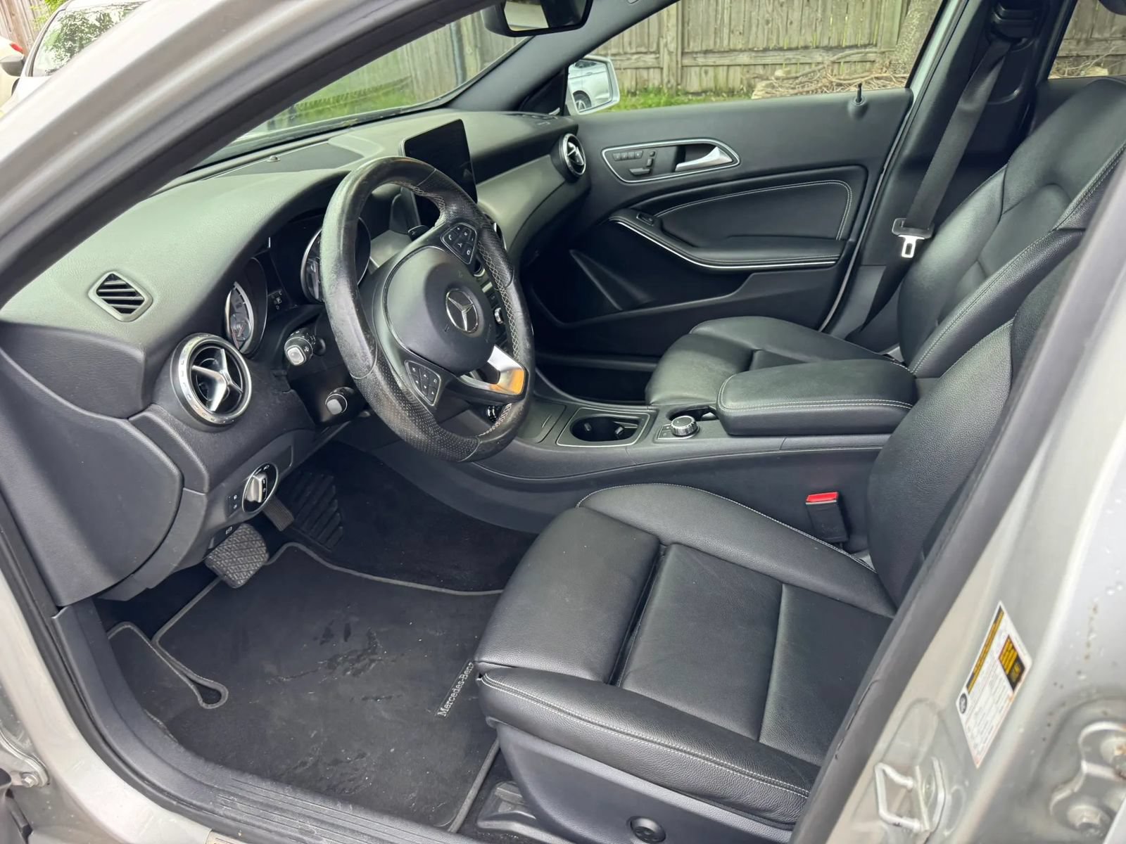 Used 2017 Mercedes-Benz GLA 250 4MATIC w/ Premium Package image 16