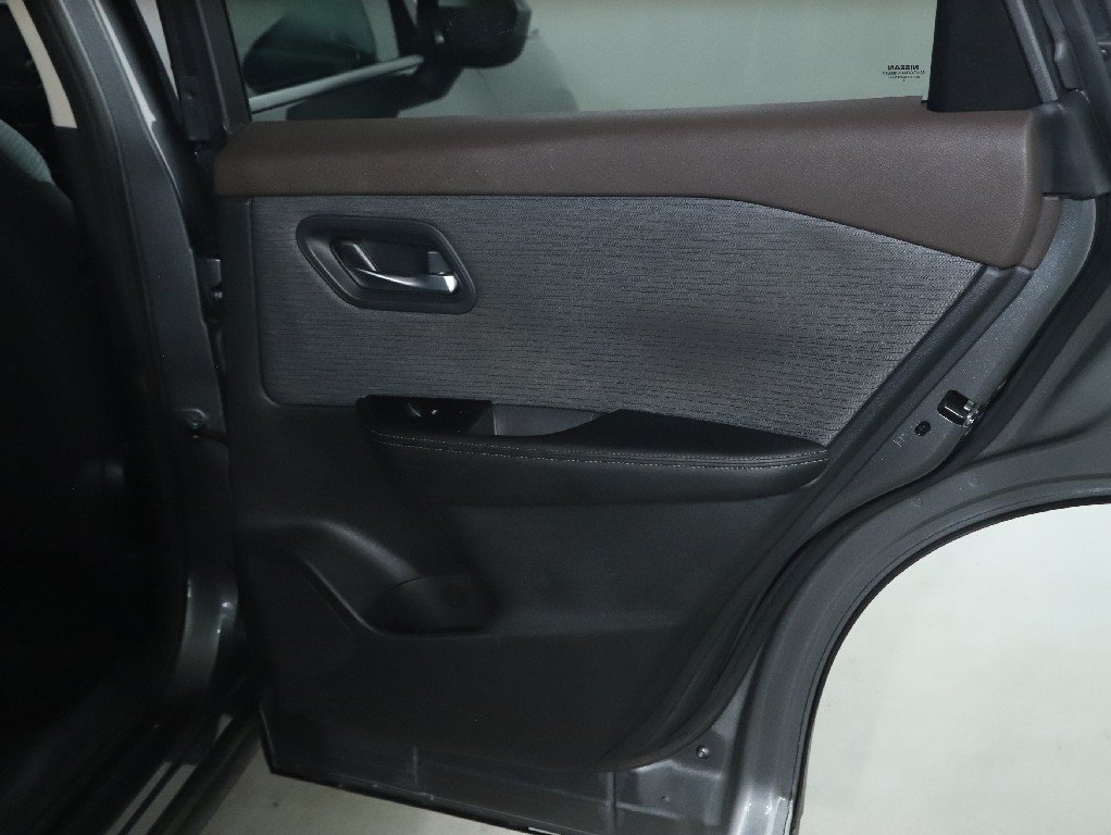 Certified 2023 Nissan Rogue SV AWD/4WD image 33