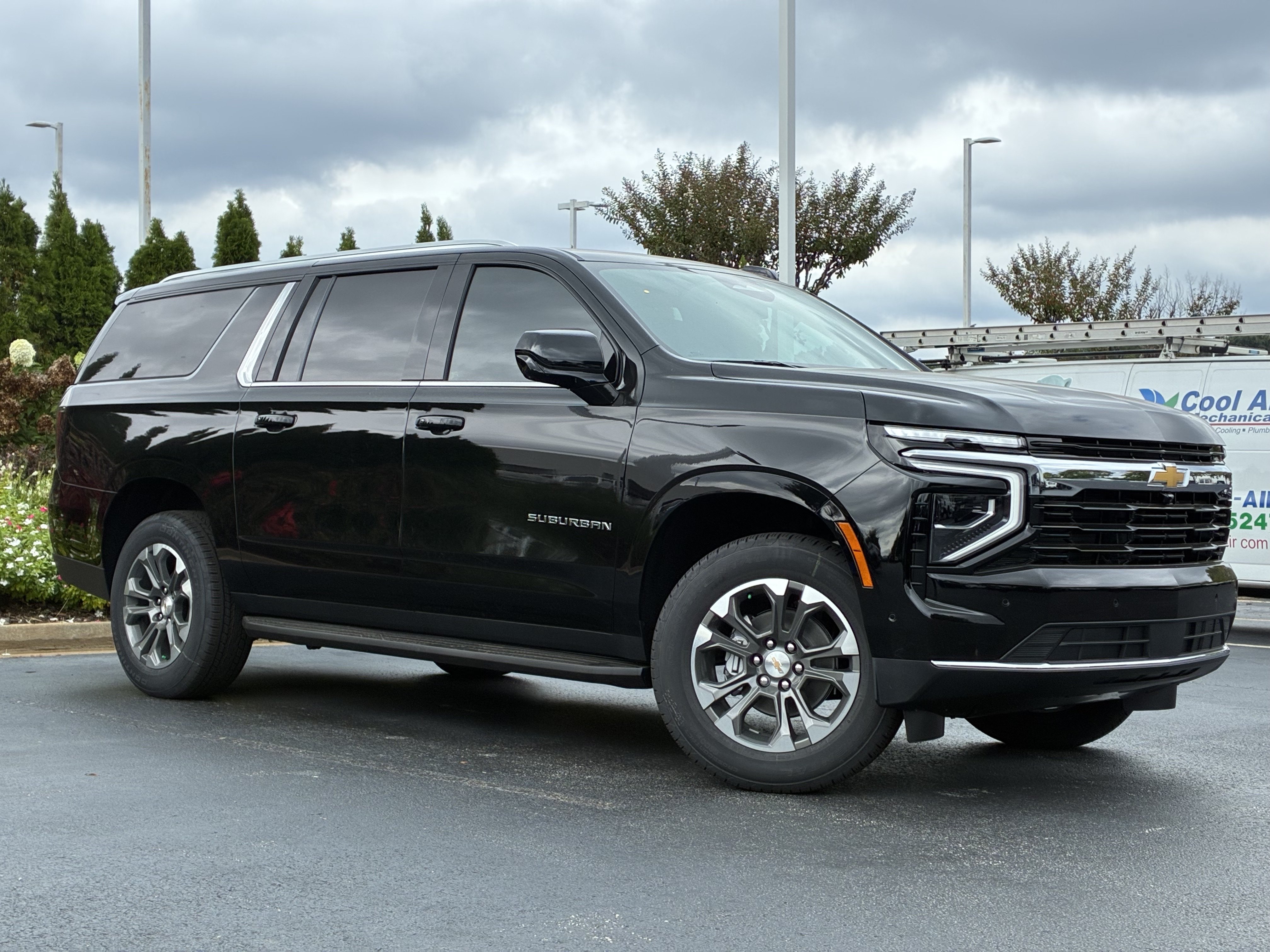 New 2027 Chevrolet Suburban LS w/ Max Trailering Package RWD image 2