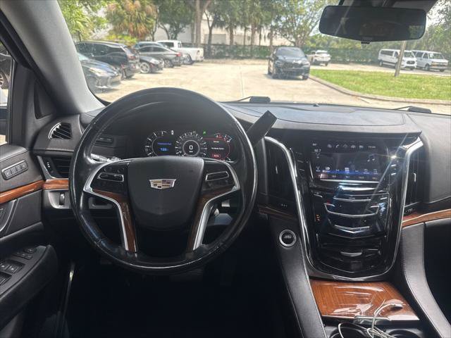 Used 2018 Cadillac Escalade ESV Luxury RWD image 37