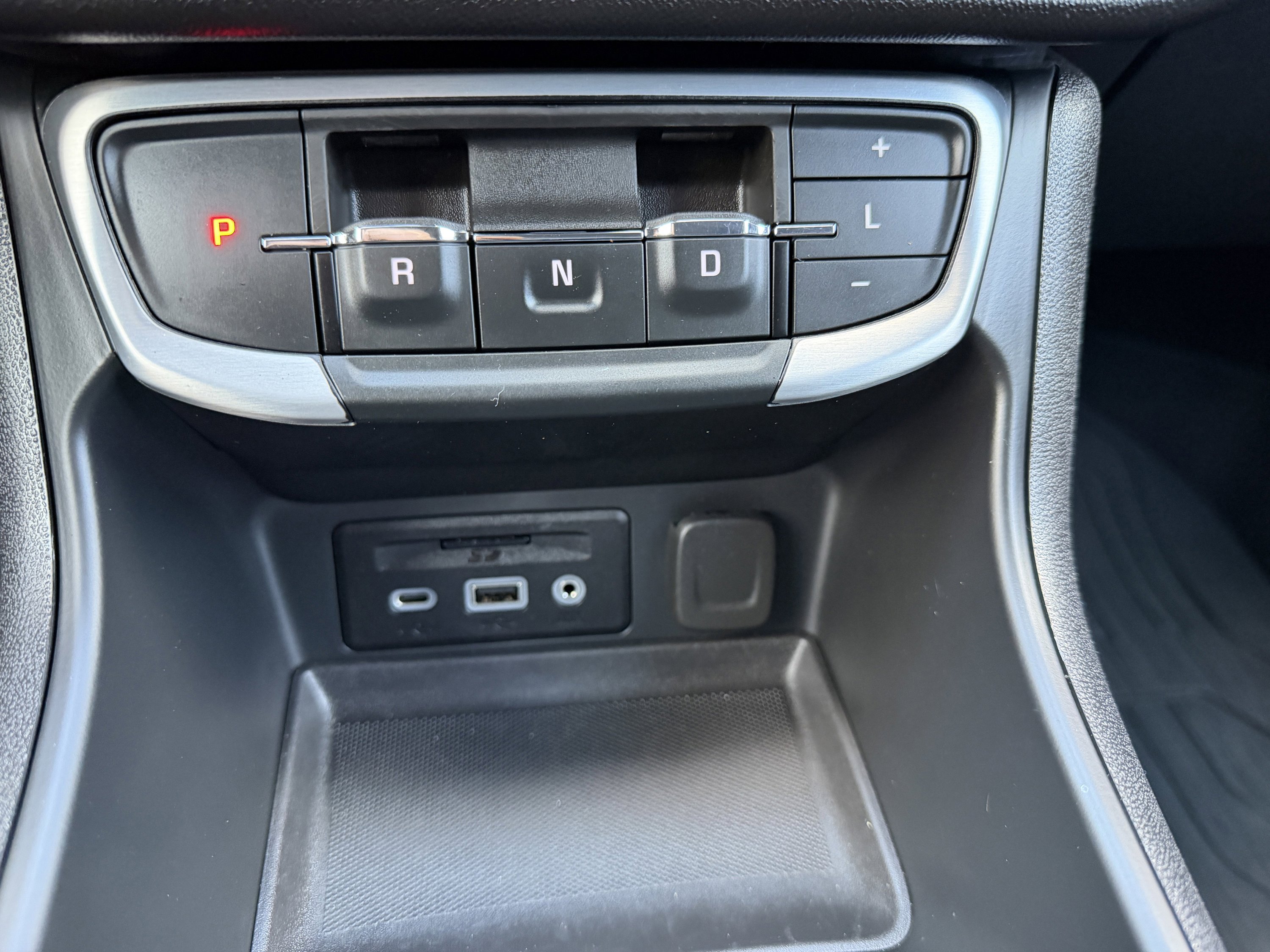 Used 2024 GMC Terrain SLT w/ Infotainment Package II AWD/4WD image 28