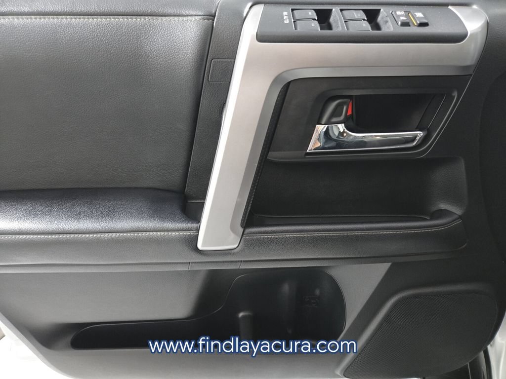 Used 2021 Toyota 4Runner SR5 AWD/4WD image 19