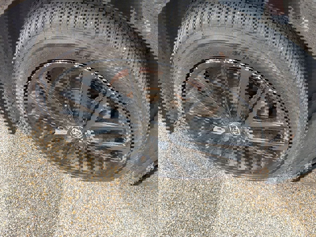 Used 2021 Toyota Camry XSE image 3