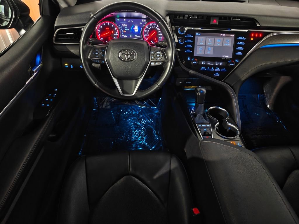 Used 2020 Toyota Camry XSE image 5