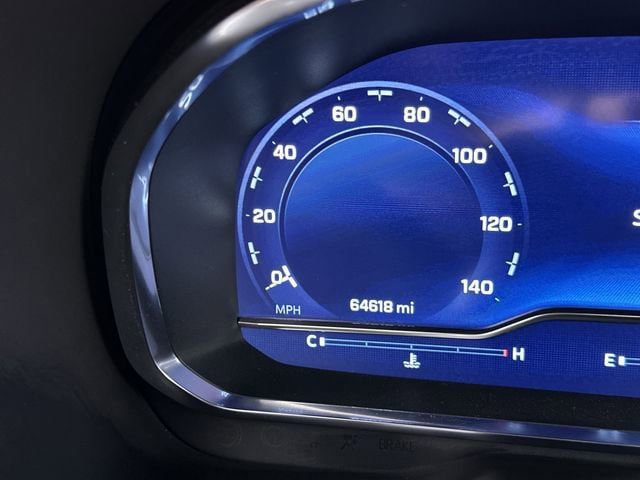 Used 2024 Chevrolet Suburban Premier RWD image 12