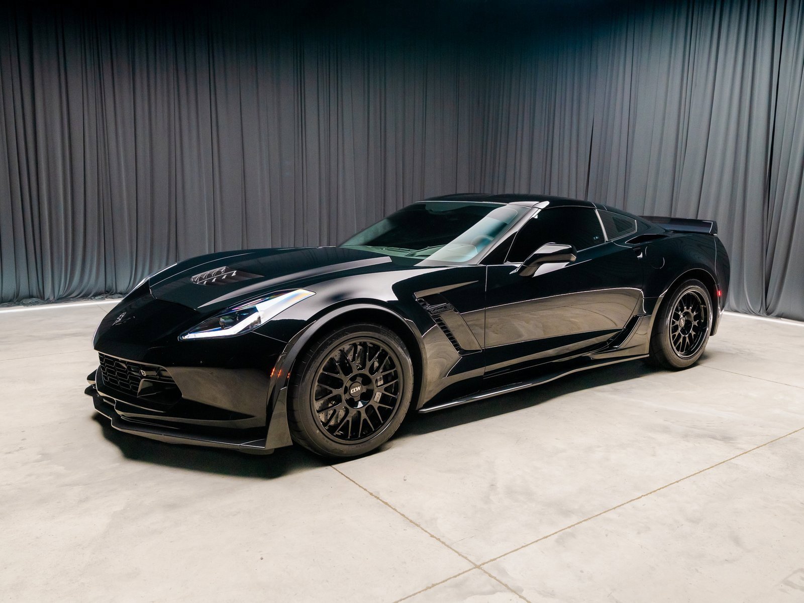 Used 2016 Chevrolet Corvette Z06 w/ 3LZ Preferred Equipment Group image 33