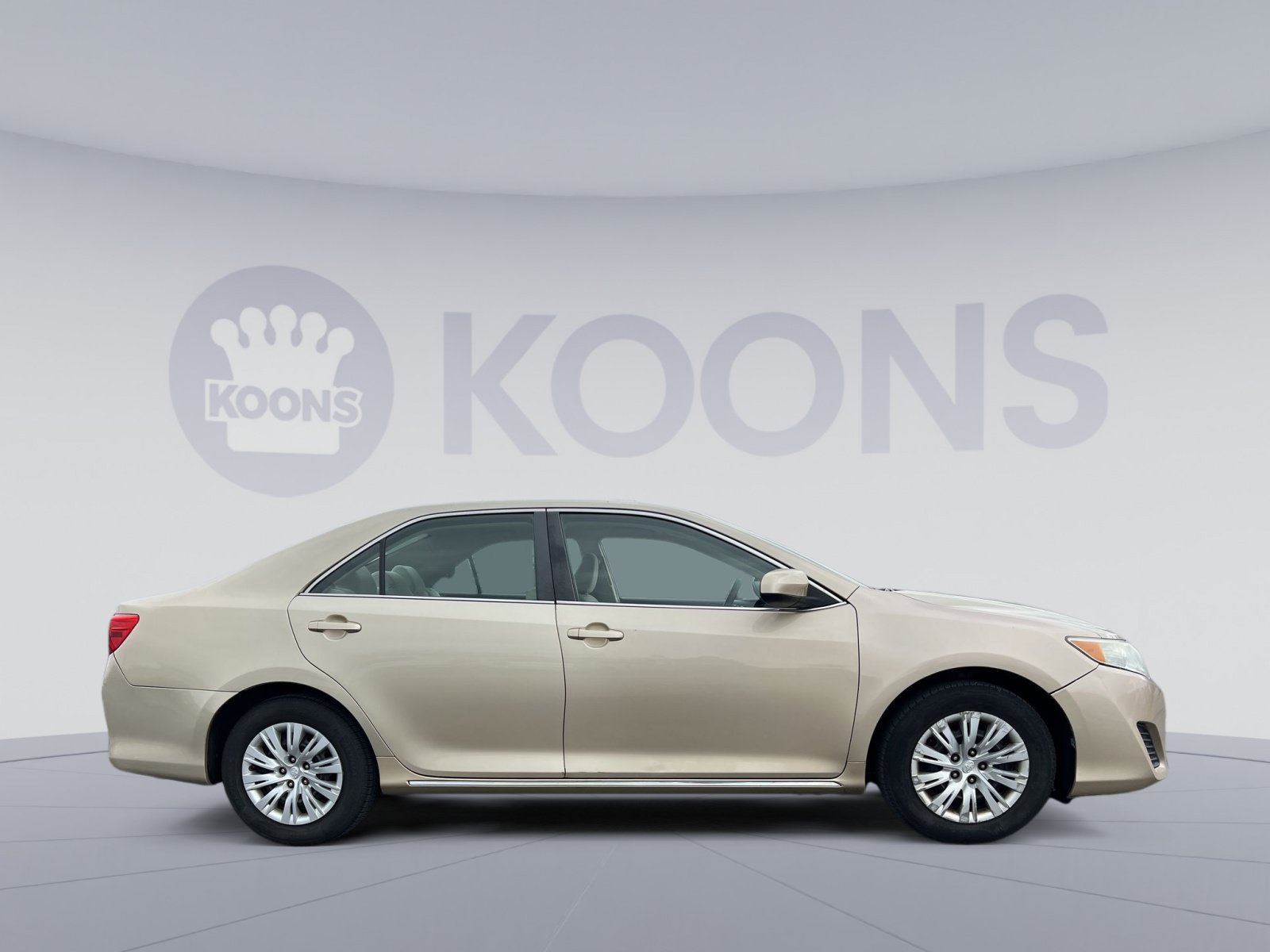 Used 2012 Toyota Camry LE FWD image 8
