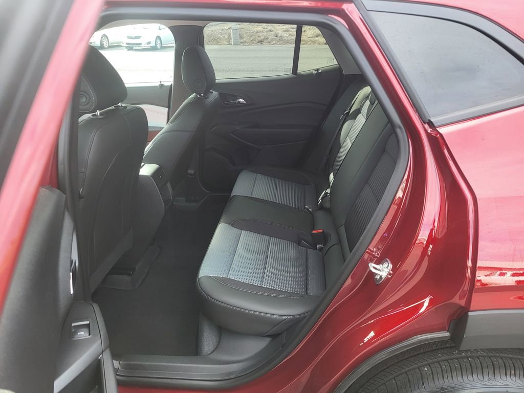 New 2025 Chevrolet Trax LT w/ Driver Confidence Package image 17