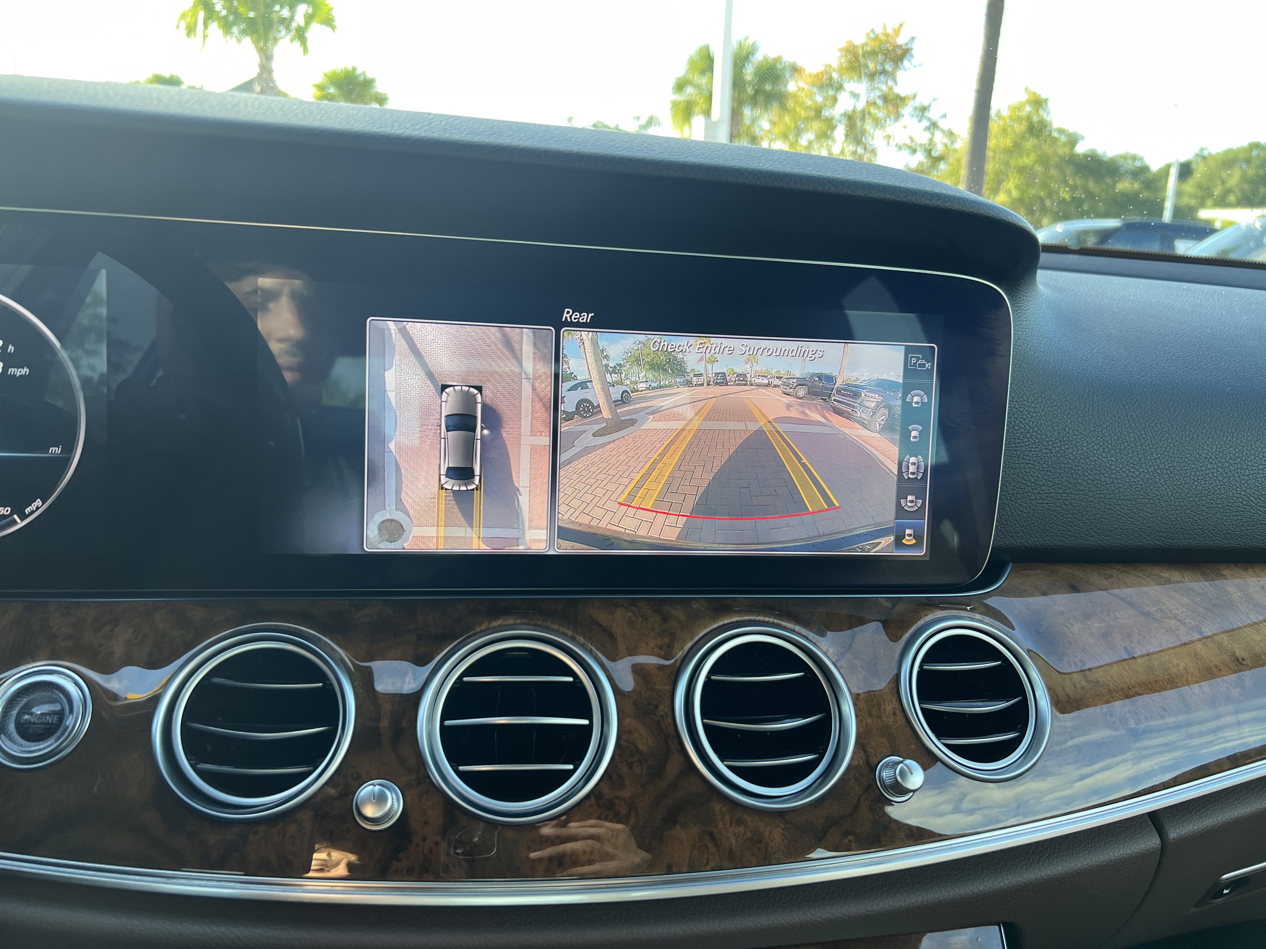 Used 2020 Mercedes-Benz E 350 4MATIC Sedan image 25
