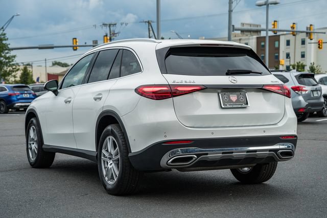 Used 2023 Mercedes-Benz GLC 300 4MATIC image 5