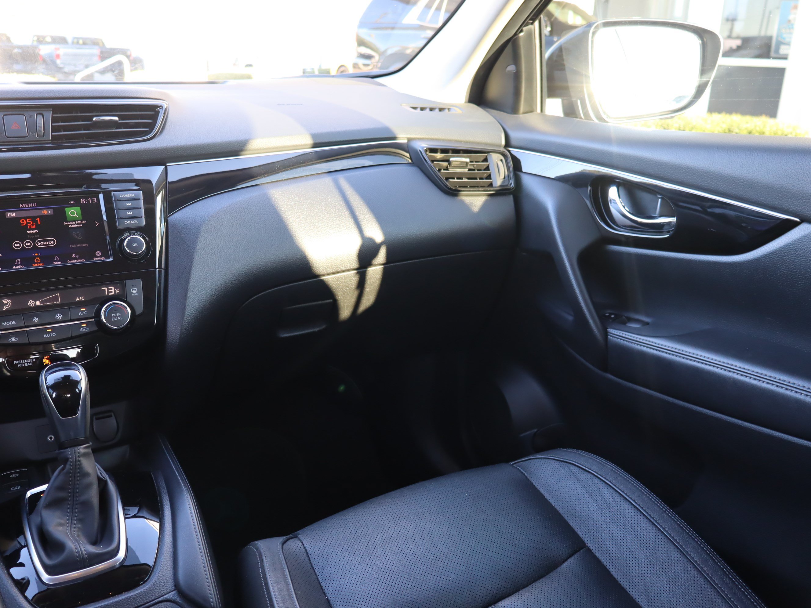Used 2019 Nissan Rogue Sport SL FWD image 13