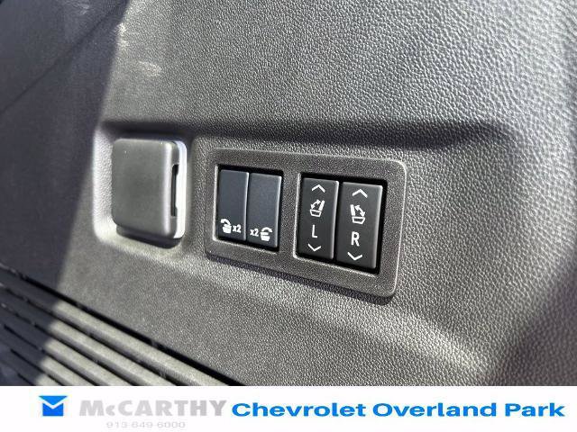 New 2026 Chevrolet Suburban RST w/ Advanced Technology Package AWD/4WD image 24