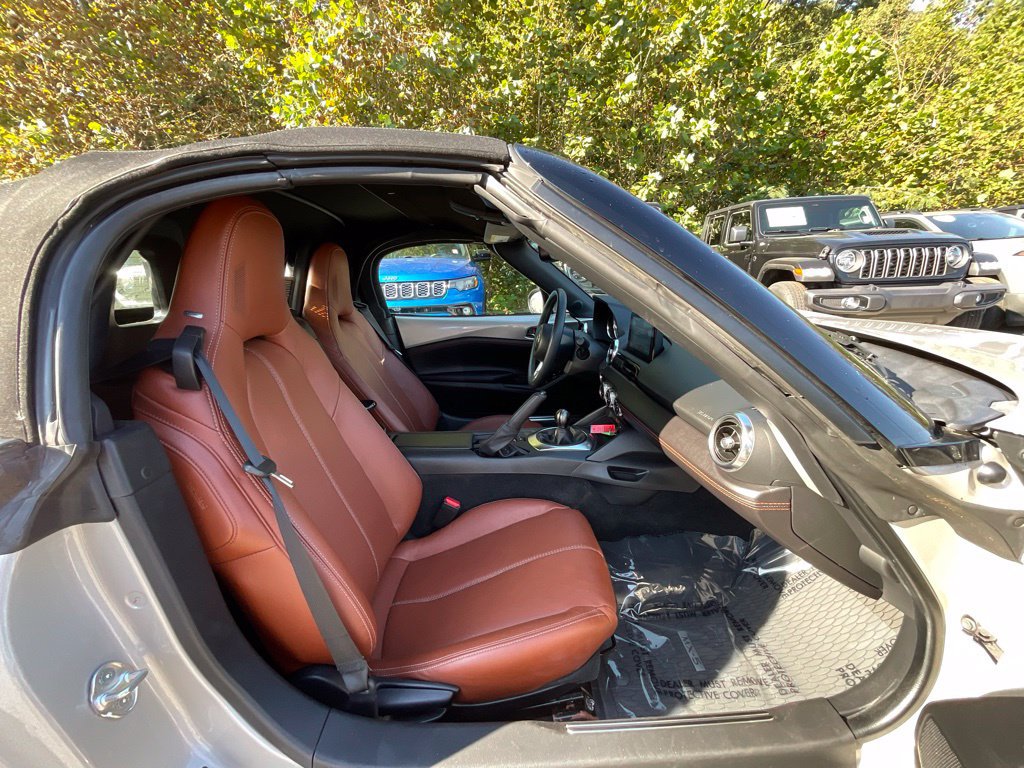 Used 2023 MAZDA MX-5 Miata Grand Touring RWD image 22