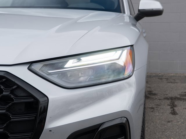 Certified 2025 Audi Q5 2.0T Premium w/ Convenience Plus Package image 11