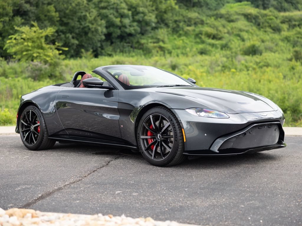 Used 2021 Aston Martin V8 Vantage Roadster RWD image 8