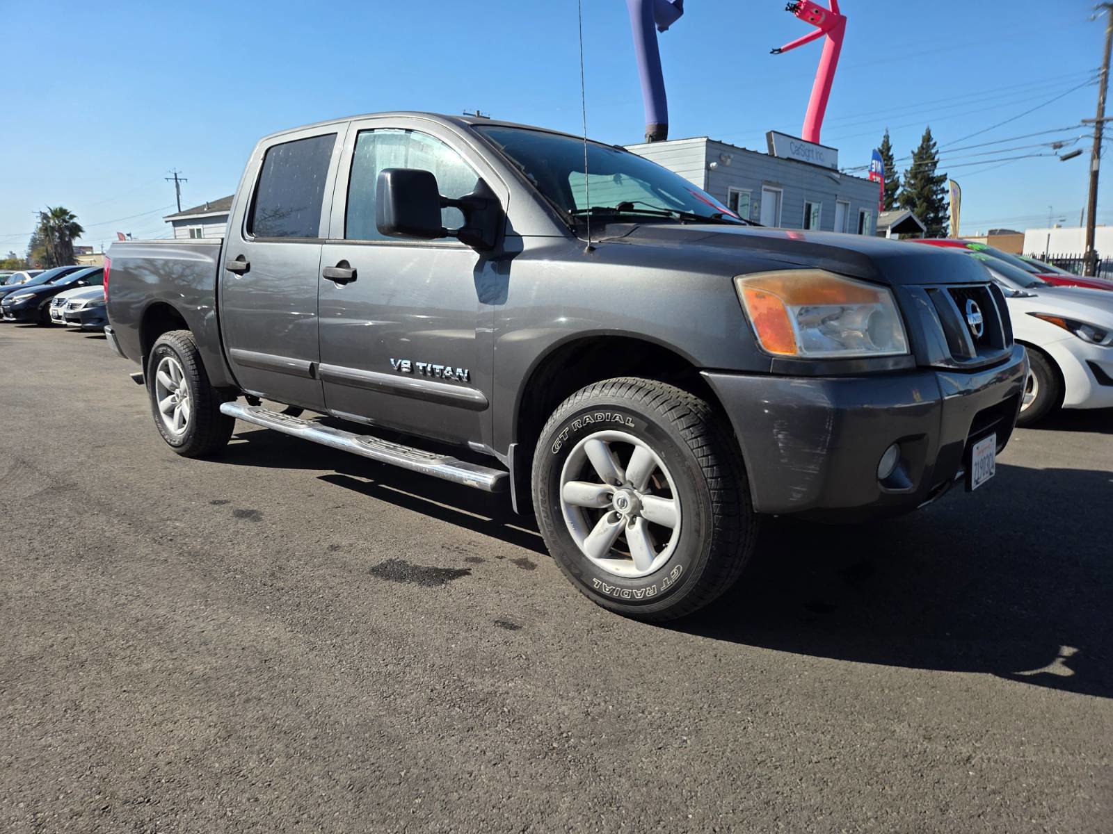 Used 2011 Nissan Titan SV w/ SV Premium Utility Pkg image 5