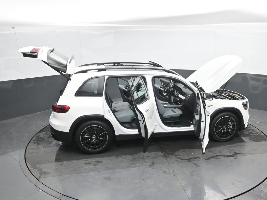 Used 2025 Mercedes-Benz GLB 35 AMG 4MATIC image 51