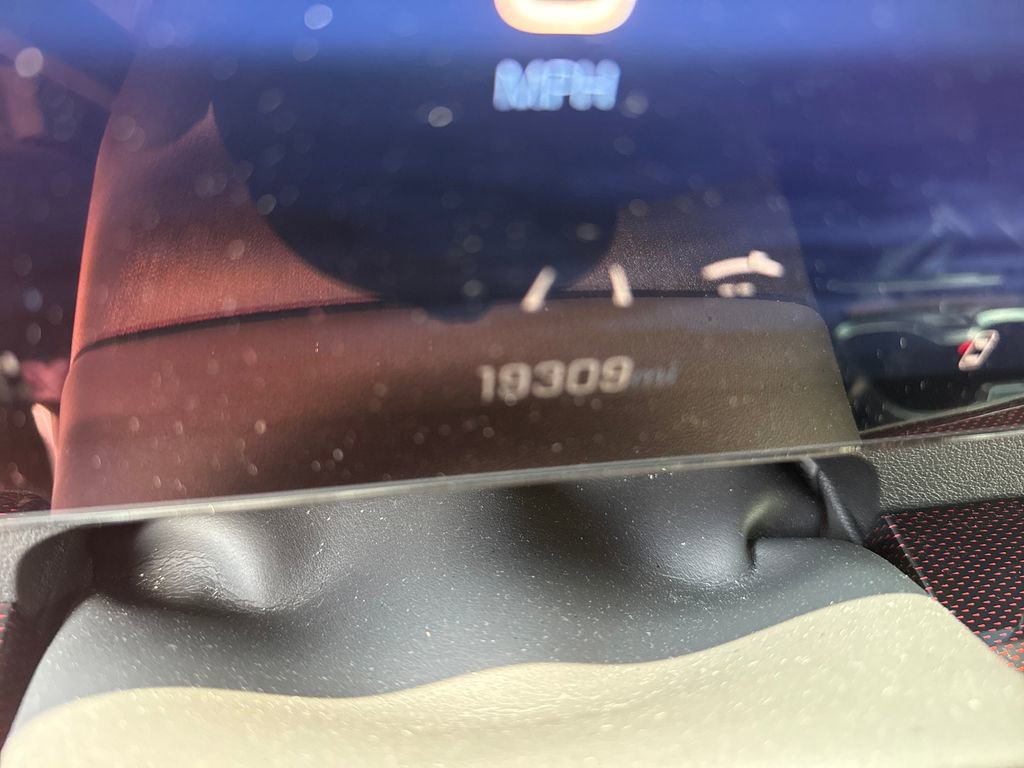 Used 2025 Chevrolet Traverse Z71 w/ LPO, Floor Liner Package AWD/4WD image 23