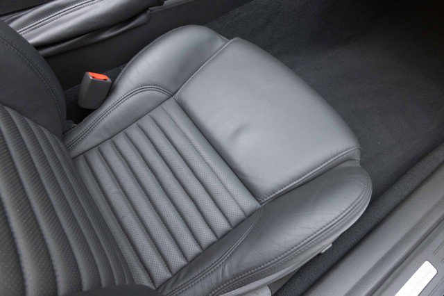 Used 2002 Ford Thunderbird Deluxe image 30