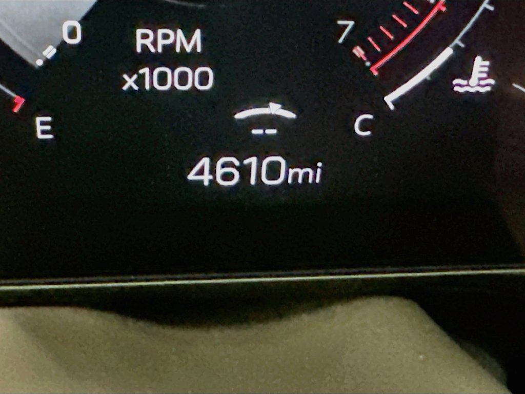 Used 2025 GMC Yukon XL Denali Ultimate AWD/4WD image 13