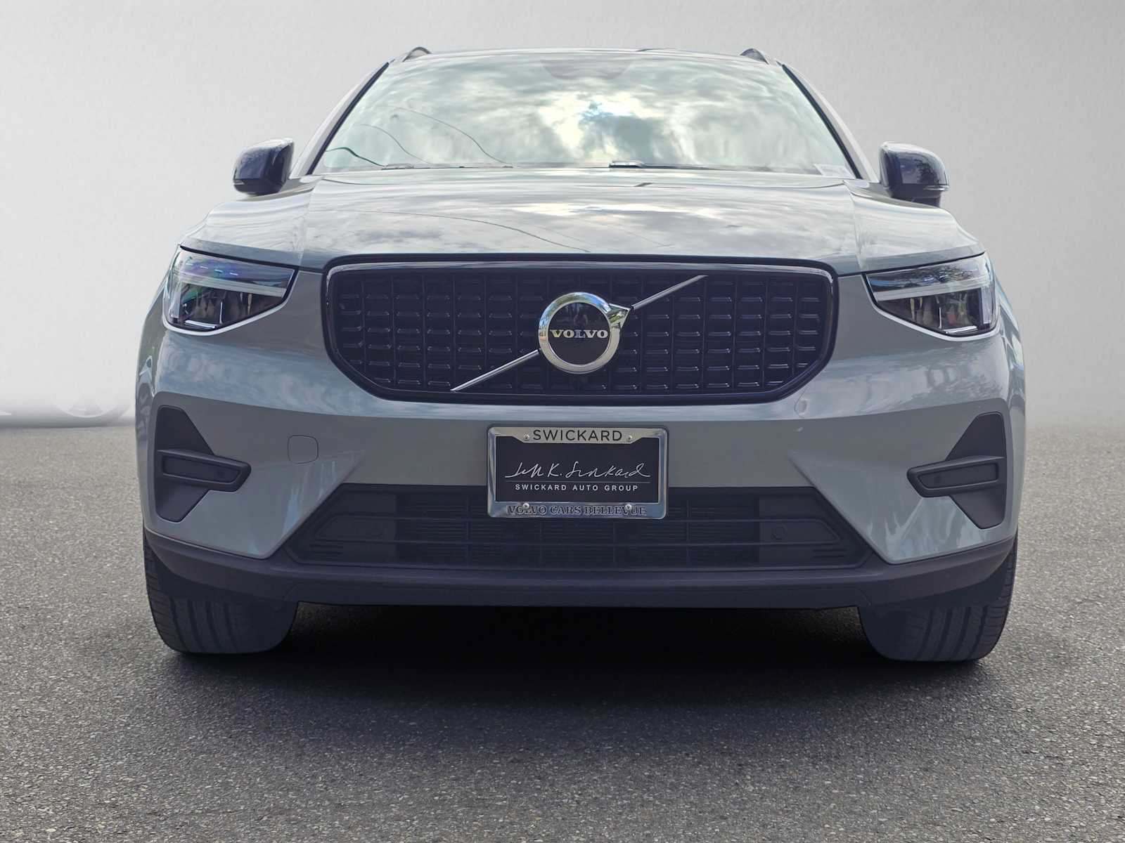 Used 2026 Volvo XC40 B5 Core w/ Climate Package AWD/4WD image 8