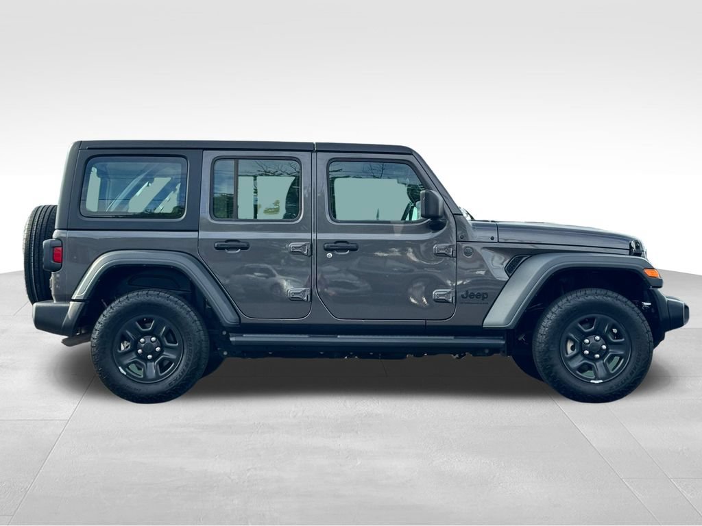 Used 2025 Jeep Wrangler Unlimited Sport AWD/4WD image 8