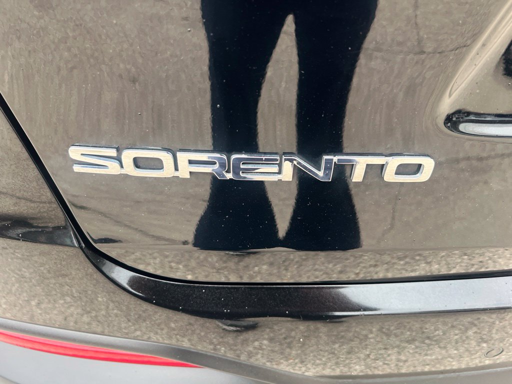 Used 2017 Kia Sorento EX w/ EX V6 Premium Package AWD/4WD image 32