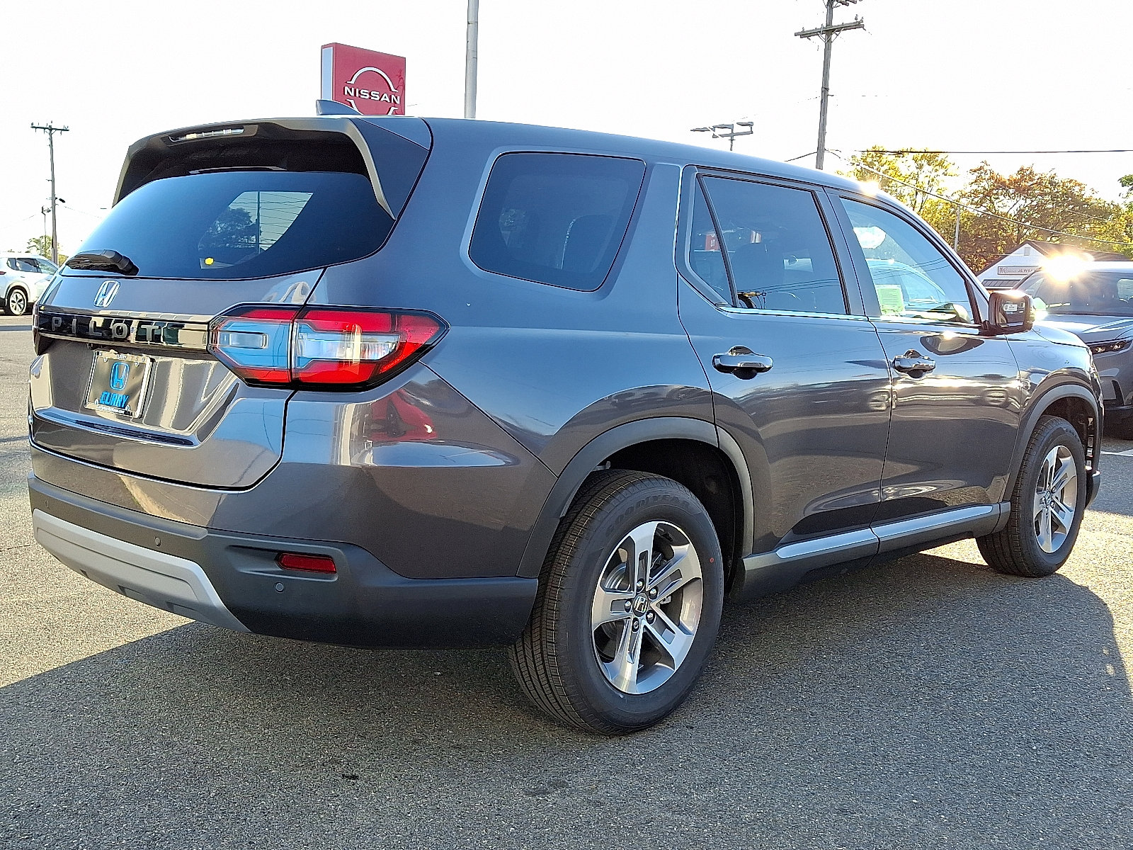 New 2025 Honda Pilot EX-L image 3