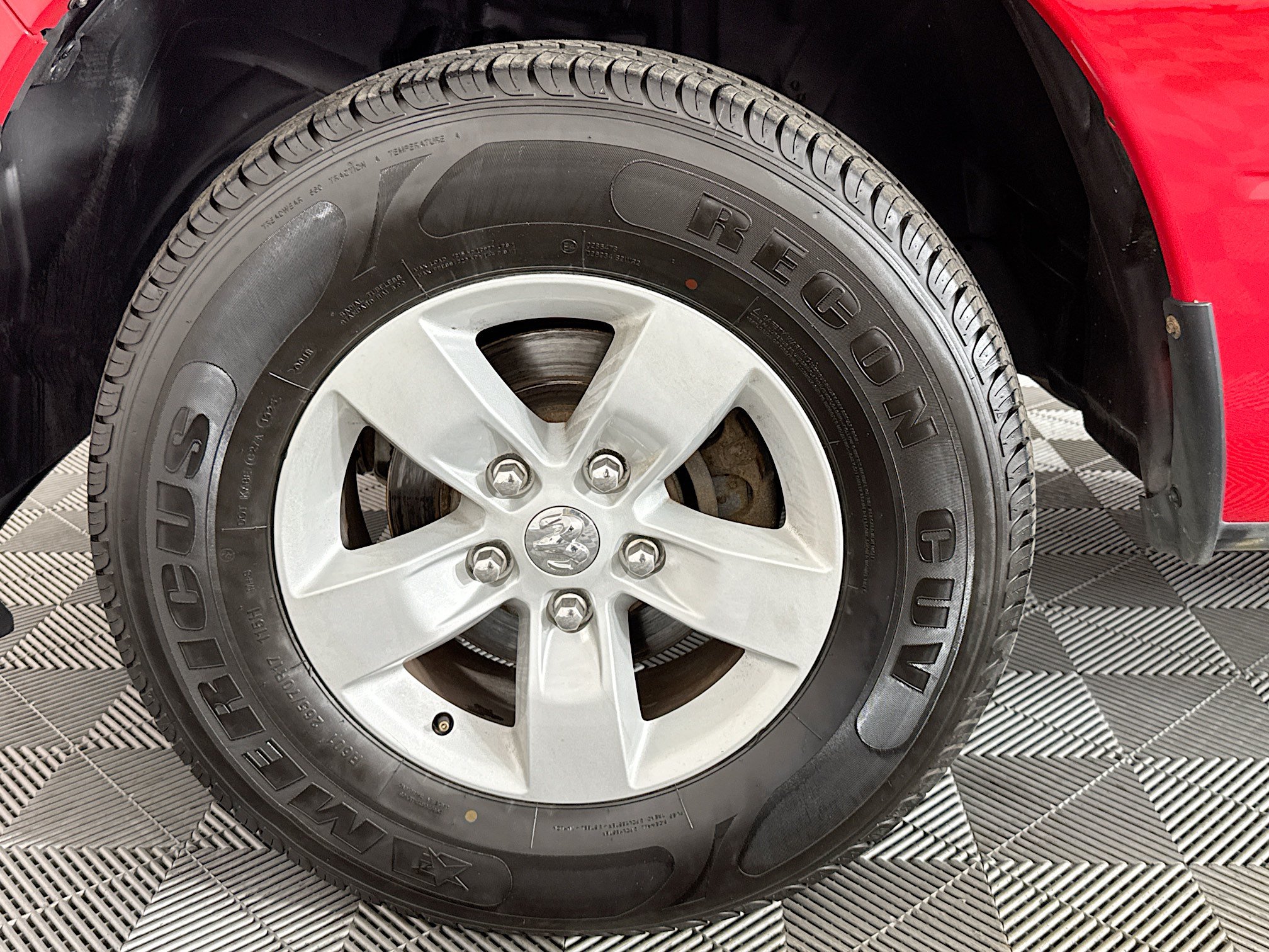 Used 2019 RAM 1500 Express AWD/4WD image 35