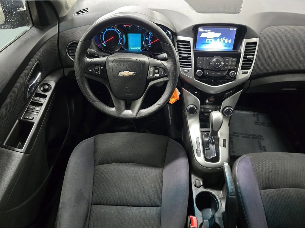 Used 2015 Chevrolet Cruze LT image 31