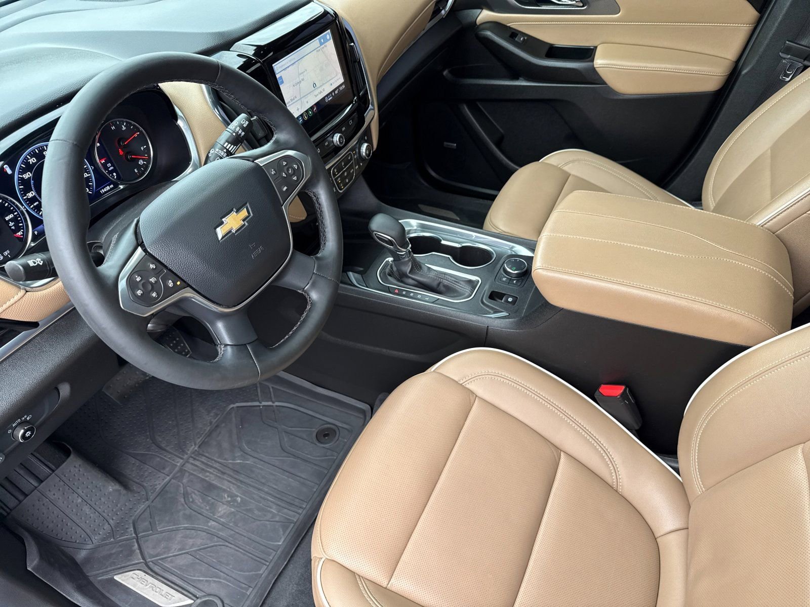 Used 2023 Chevrolet Traverse Premier w/ LPO, Floor Liner Package image 10