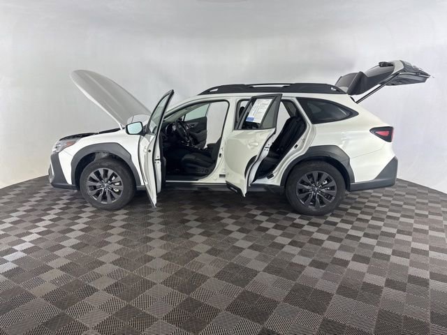 Used 2025 Subaru Outback Onyx Edition AWD/4WD image 11