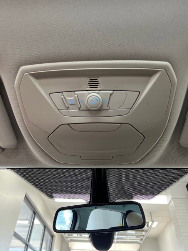 Used 2013 Ford C-MAX SEL image 22