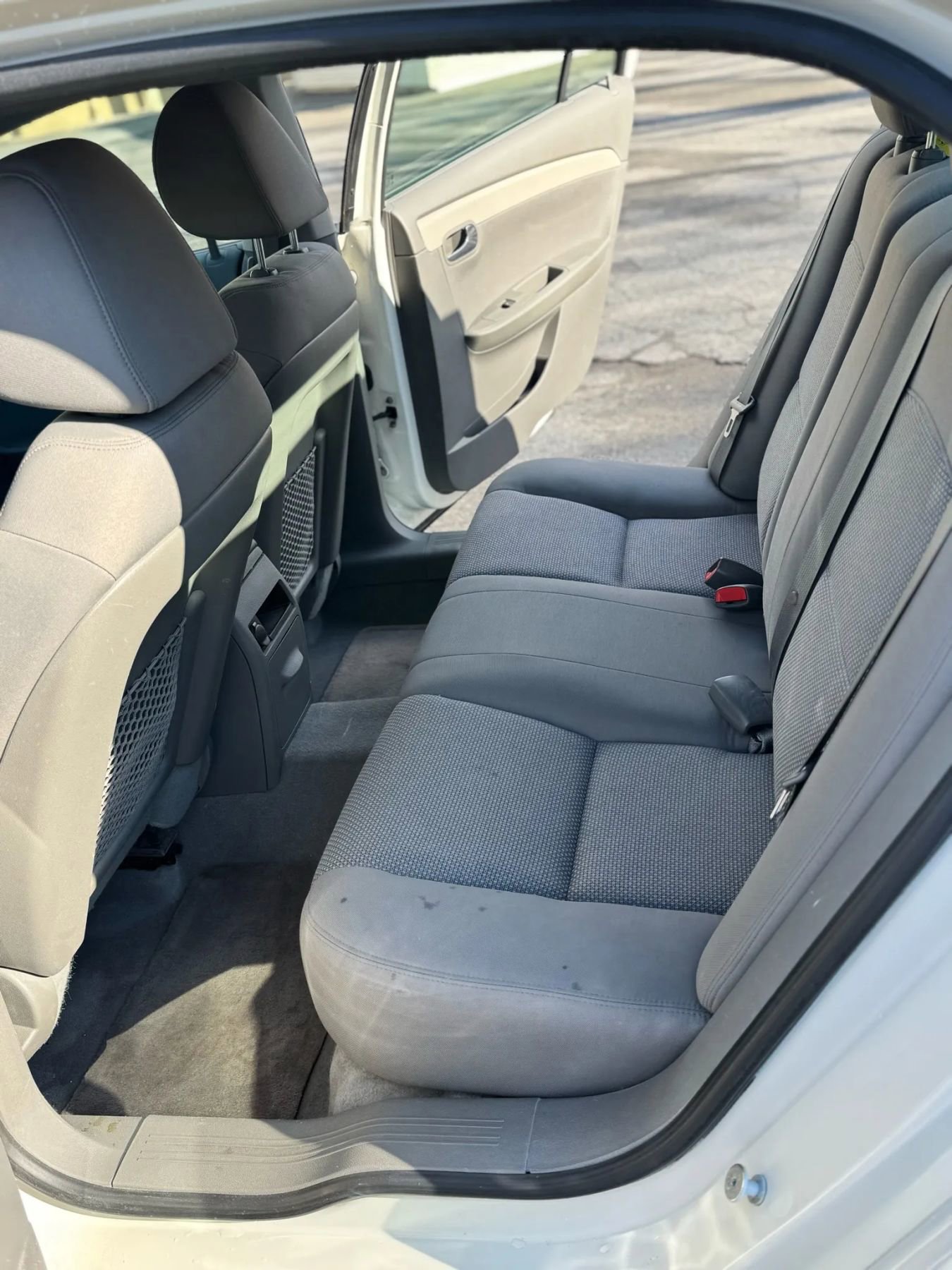 Used 2011 Chevrolet Malibu LT w/ White Diamond Premium Package image 11