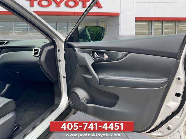 Used 2016 Nissan Rogue SL w/ SL Premium Package AWD/4WD image 23