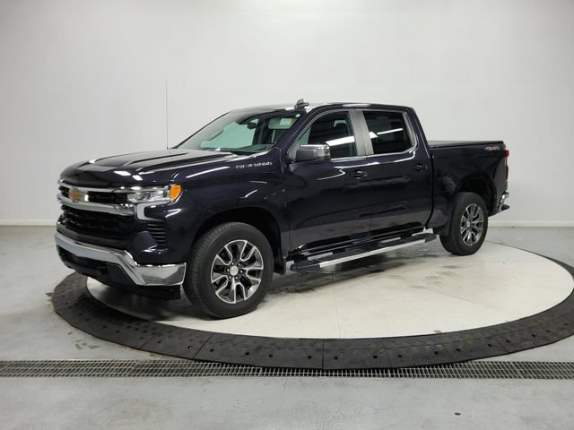Used 2024 Chevrolet Silverado 1500 LT AWD/4WD image 4