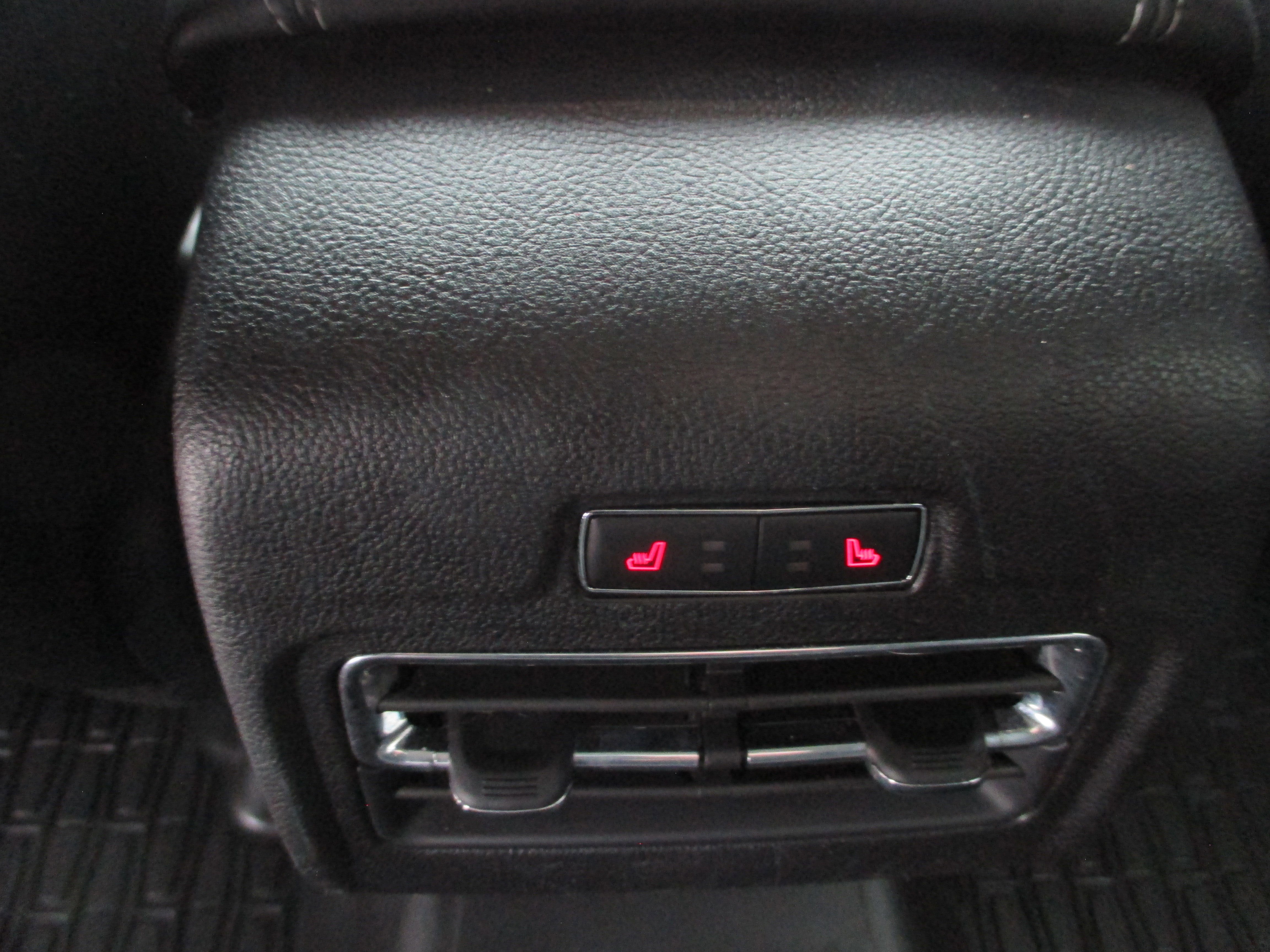 Used 2021 Lincoln Corsair AWD image 13