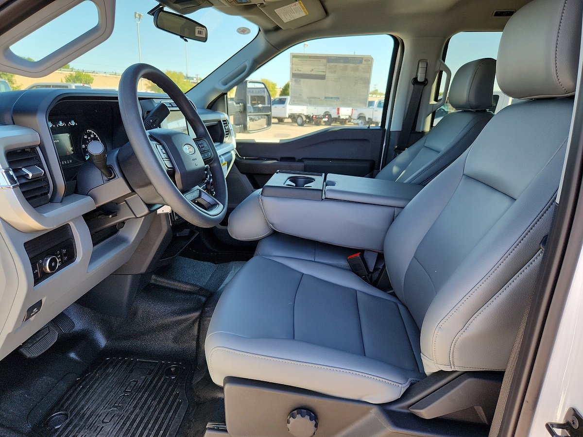 New 2024 Ford F350 XL w/ XL Chrome Package image 10